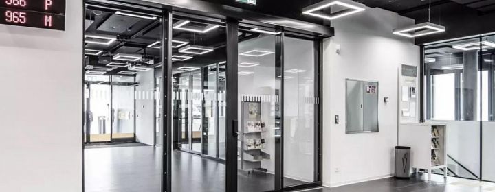 Automatische Türsysteme und Fassadengestaltung, 11 Sta Brandschutz Schiebetuersystem Web – LANGE Automatiktüren GmbH