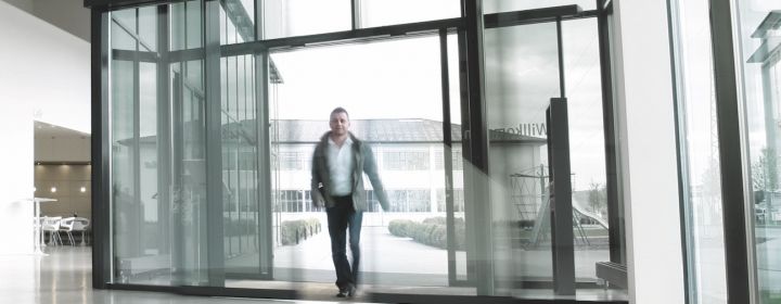 Automatische Türsysteme und Fassadengestaltung, Screenshot – LANGE Automatiktüren GmbH